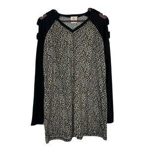 Grace & Emma XL Tunic Top Long Sleeve w/ Cutouts Leopard Black V-Neck Cheetah